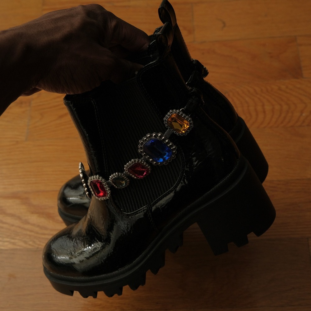 Betsey Johnson Jenesis Black Patent Jeweled Ankle Booties Women's 6.5M Chelsea - Picture 6 of 9